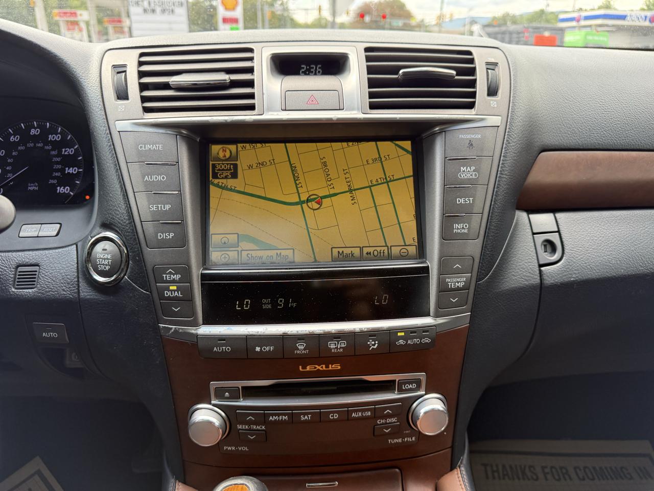 Lexus LS 460 Luxury Sedan 2011