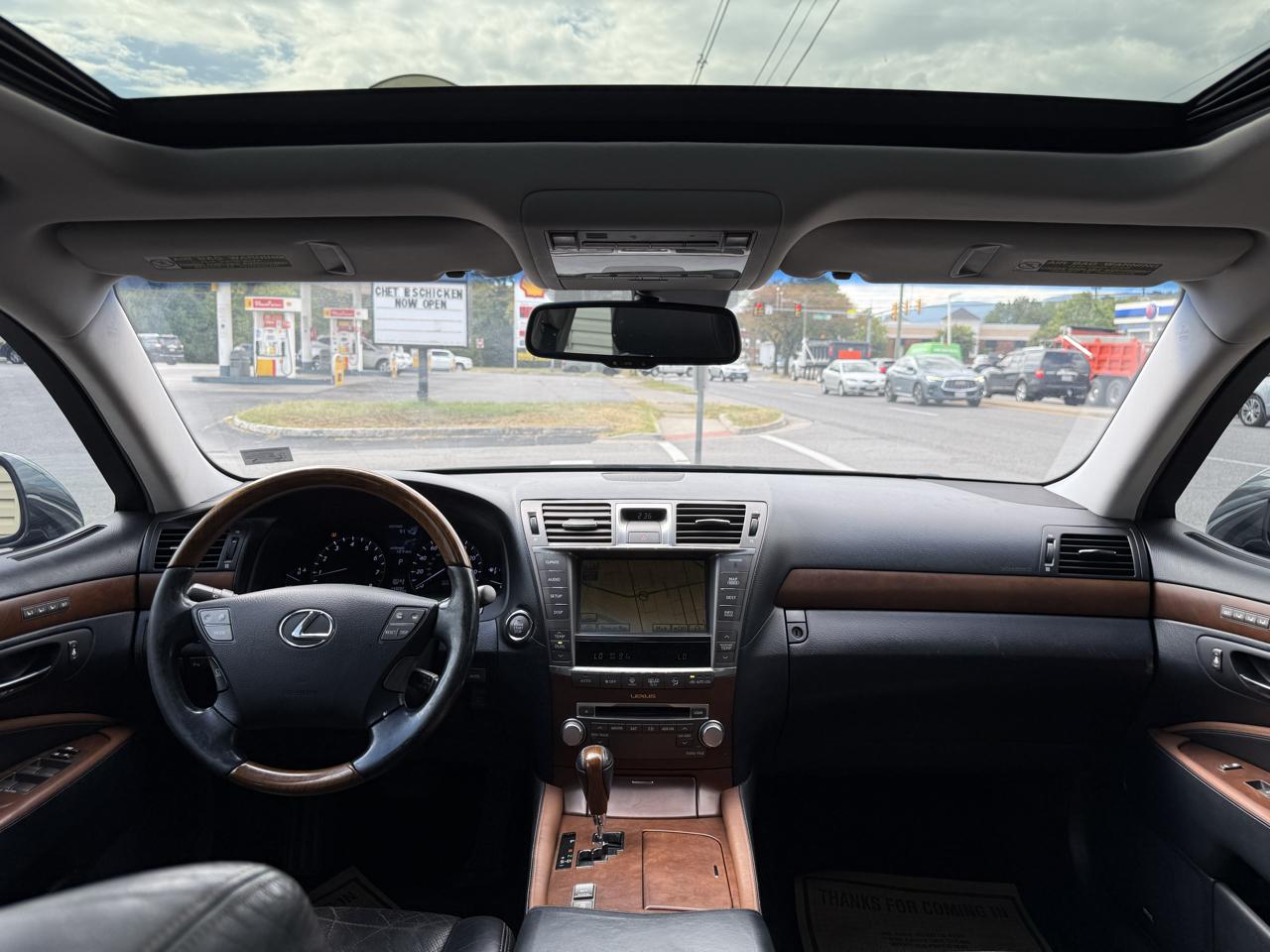 Lexus LS 460 Luxury Sedan 2011