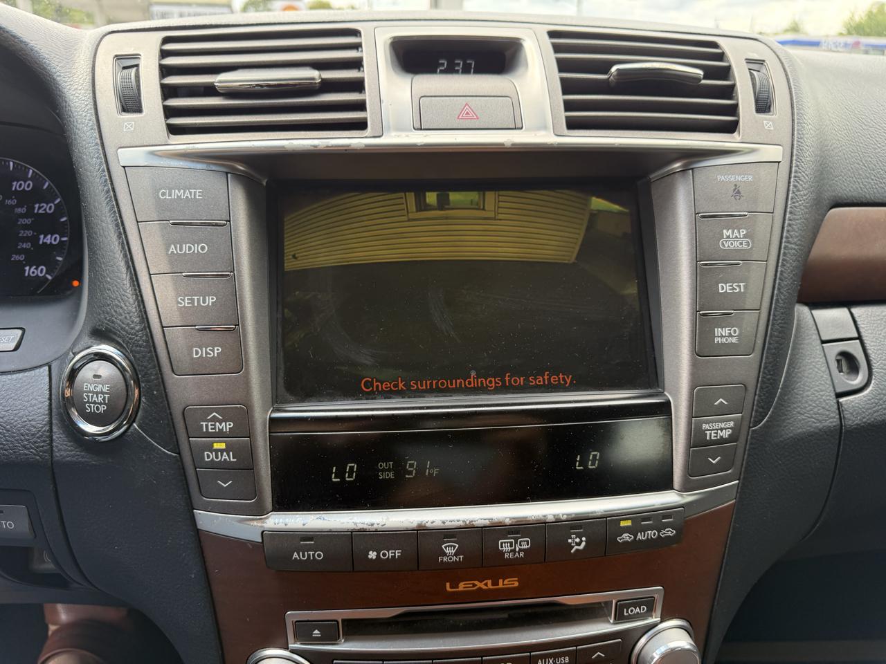Lexus LS 460 Luxury Sedan 2011