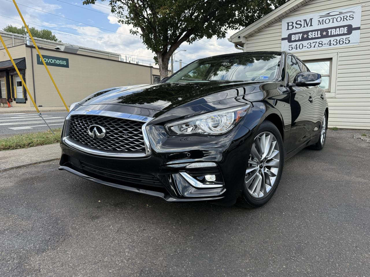 Infiniti Q50 3.0t LUXE 2024