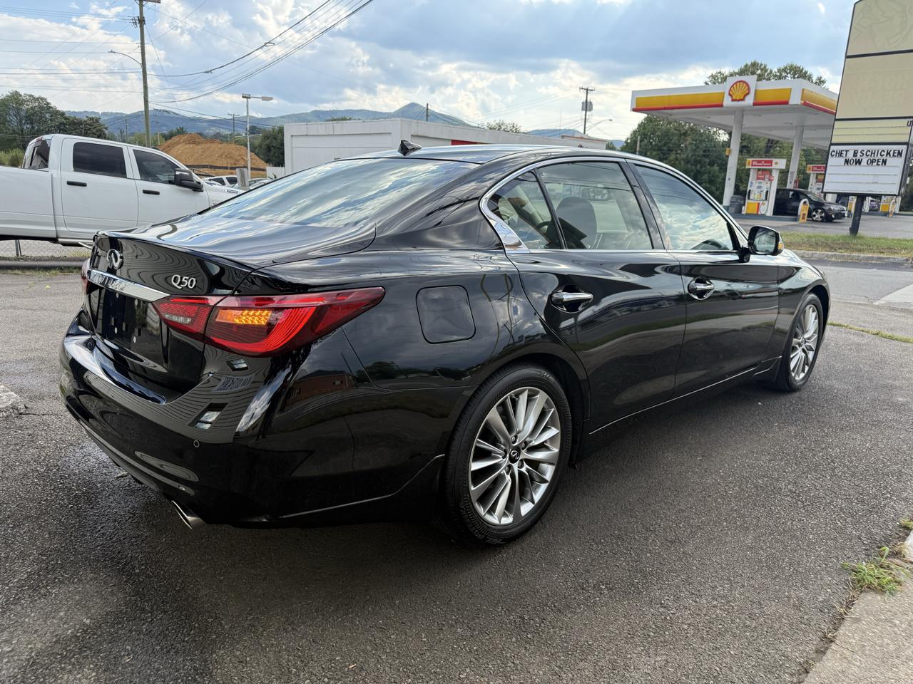 Infiniti Q50 3.0t LUXE 2024