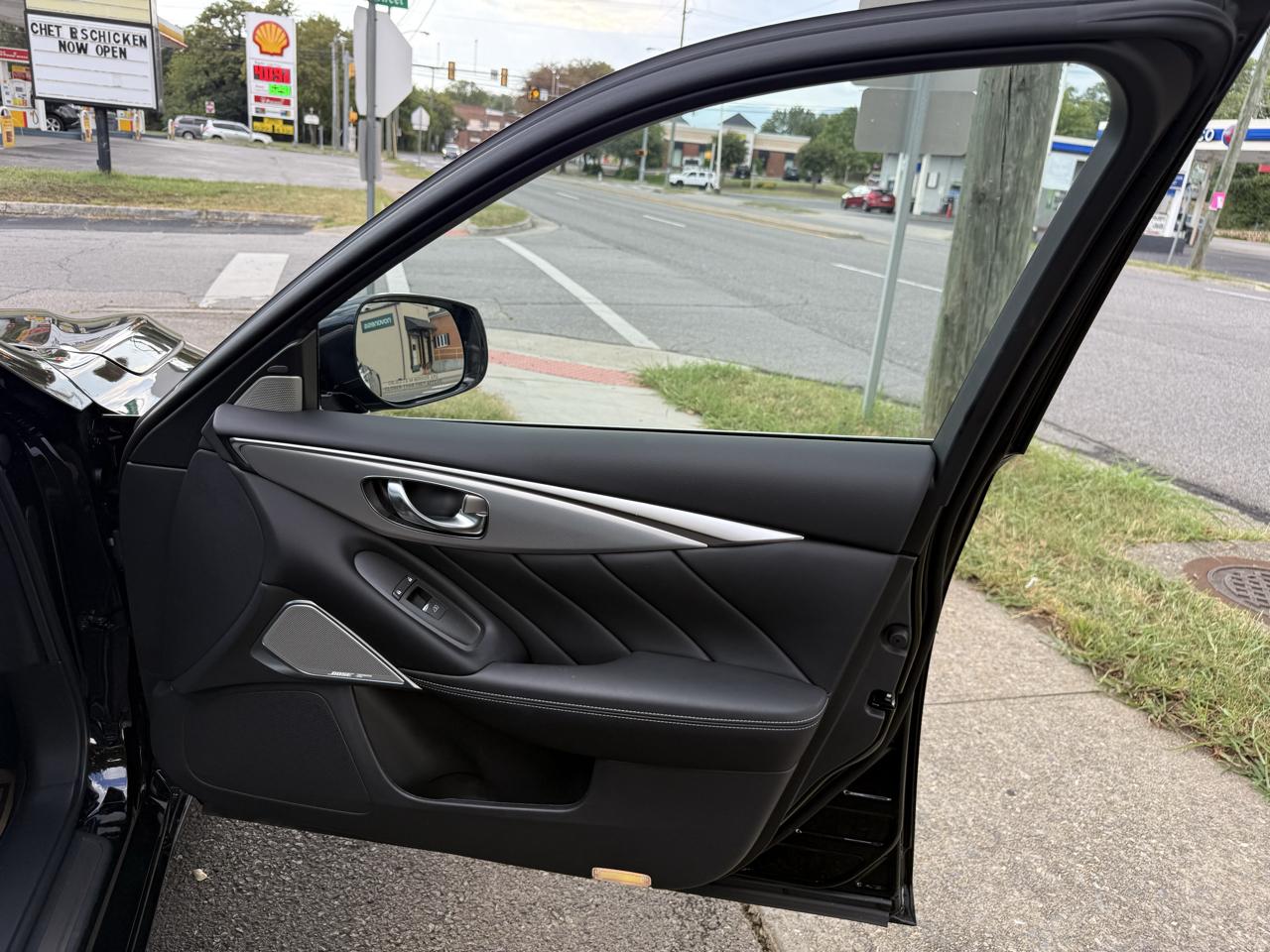 Infiniti Q50 3.0t LUXE 2024