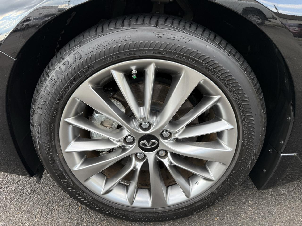 Infiniti Q50 3.0t LUXE 2024