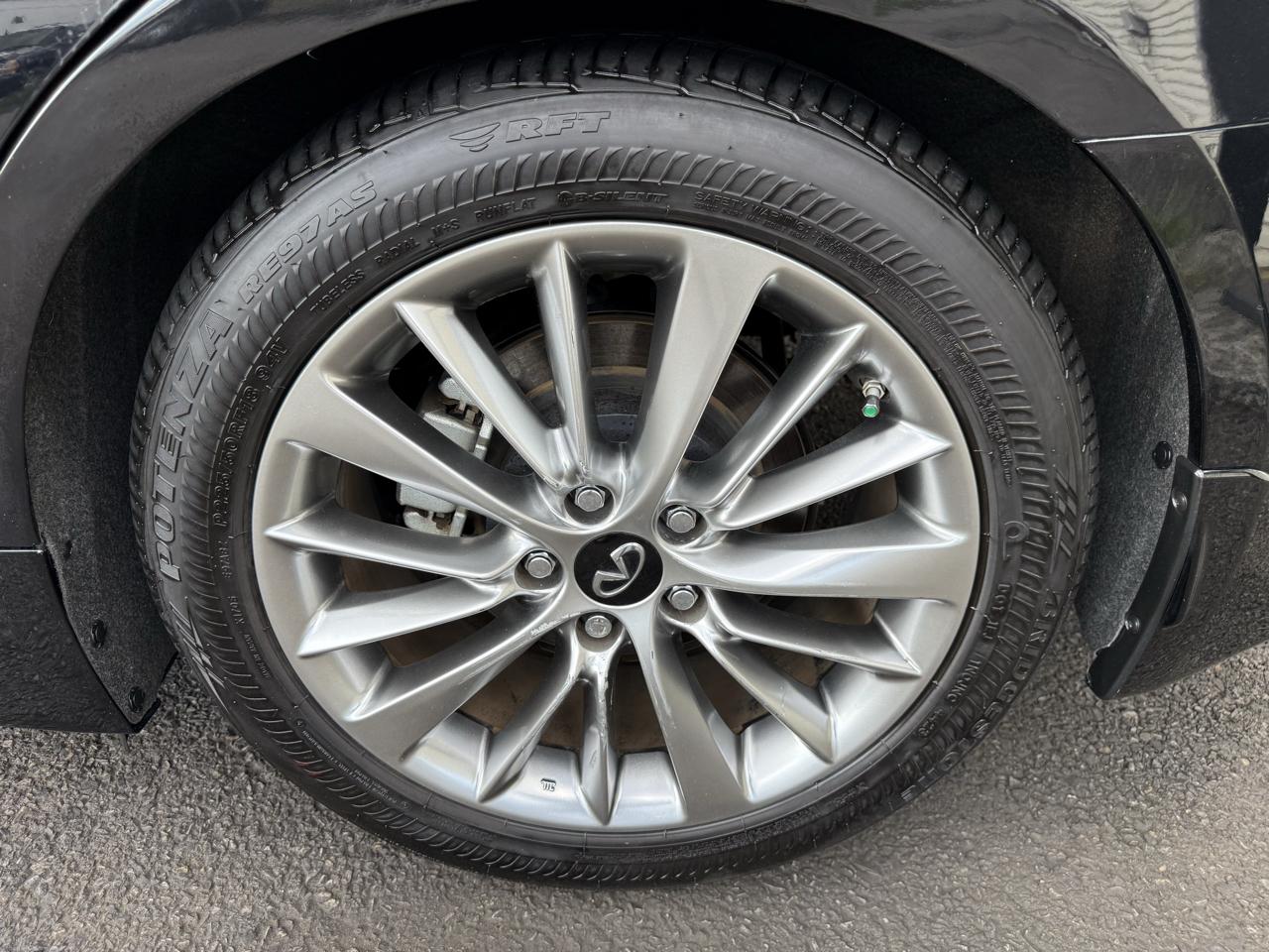 Infiniti Q50 3.0t LUXE 2024