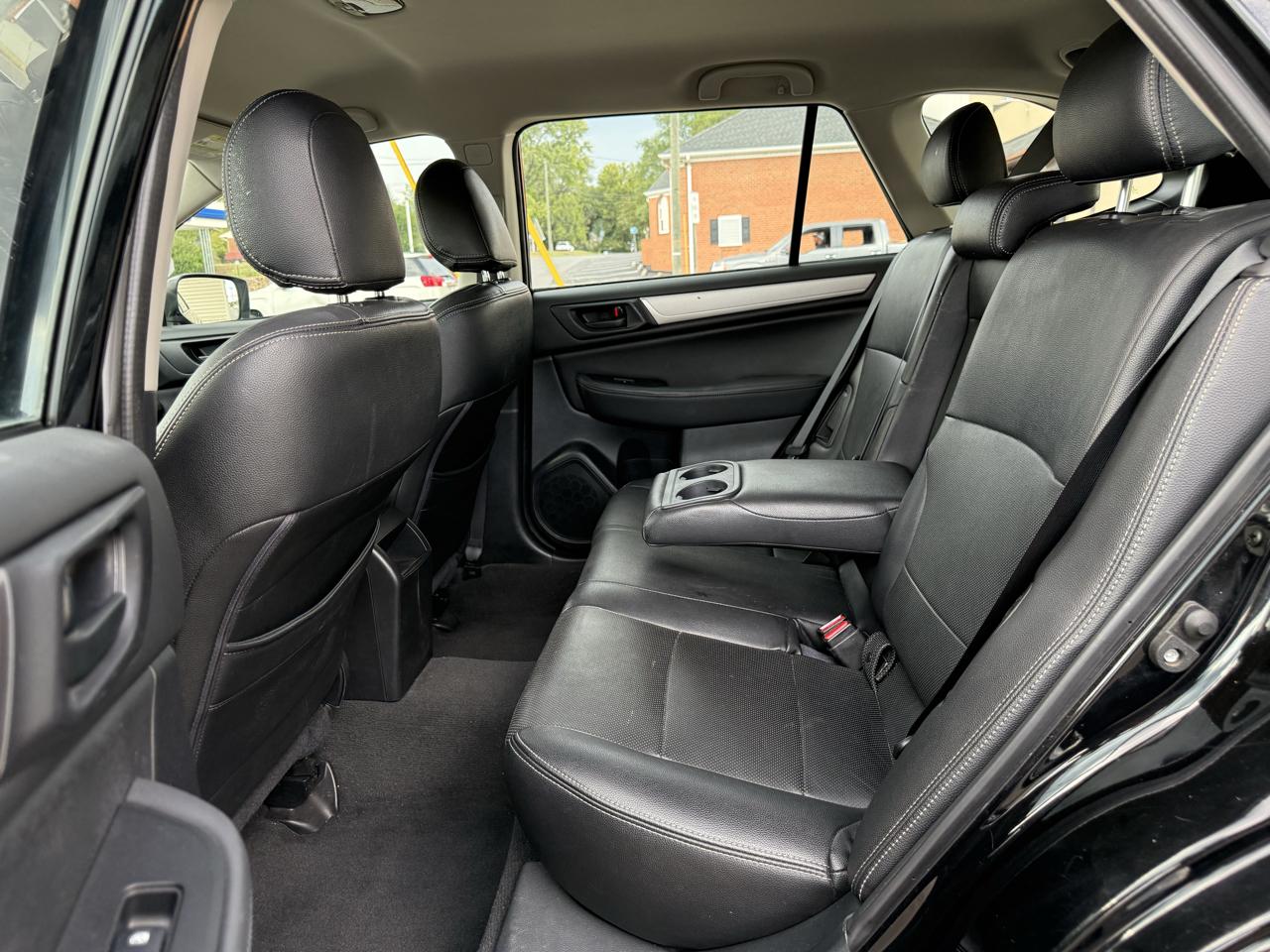 Subaru Outback 2.5i Basic Wagon 2017