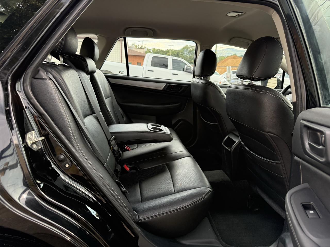 Subaru Outback 2.5i Basic Wagon 2017