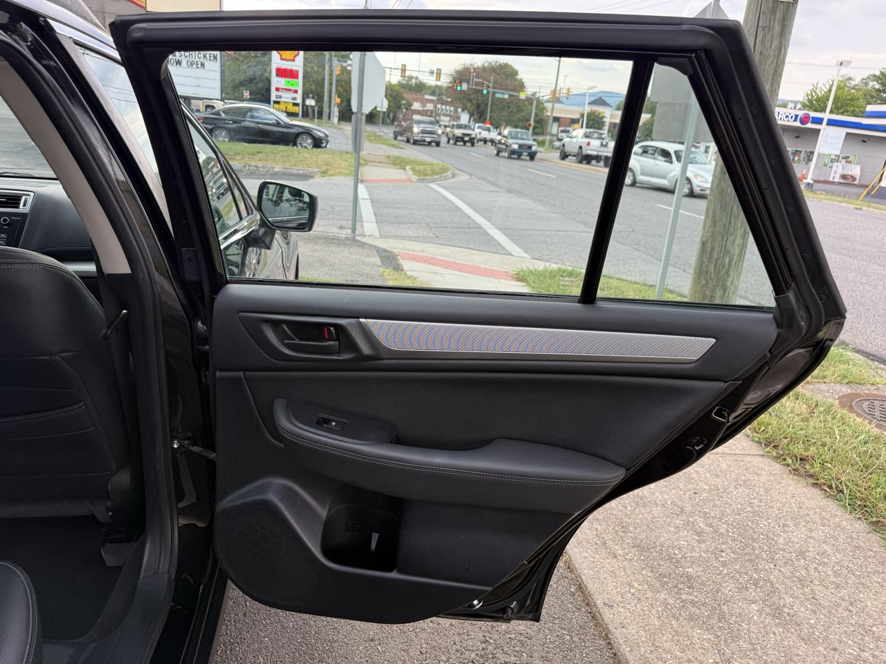 Subaru Outback 2.5i Basic Wagon 2017