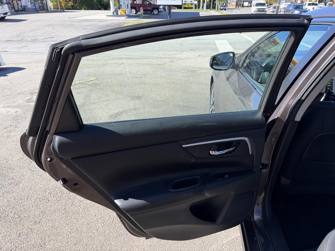 Nissan Altima SV FWD 2016
