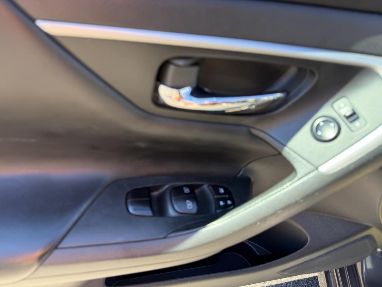 Nissan Altima SV FWD 2016