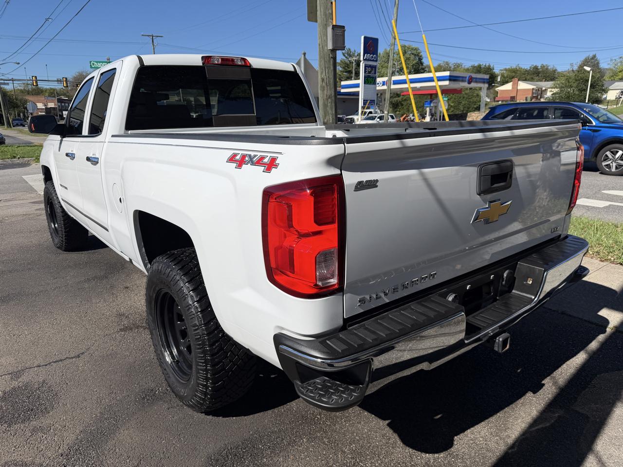 Chevrolet Silverado 1500 LTZ Double Cab Short Box 4WD 2017
