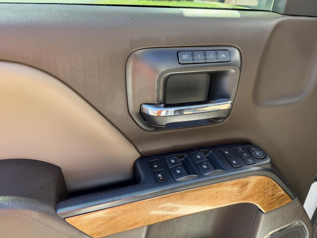Chevrolet Silverado 1500 LTZ Double Cab Short Box 4WD 2017