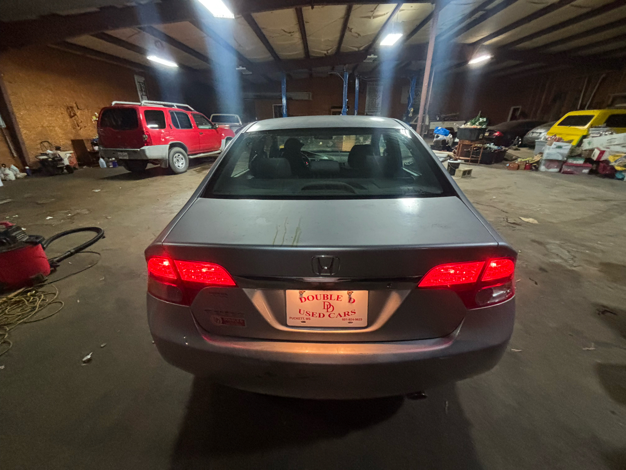 Honda Civic DX-VP Sedan 5-Speed AT 2010 Honda Civic DX-VP Sedan 5-Speed AT 2010