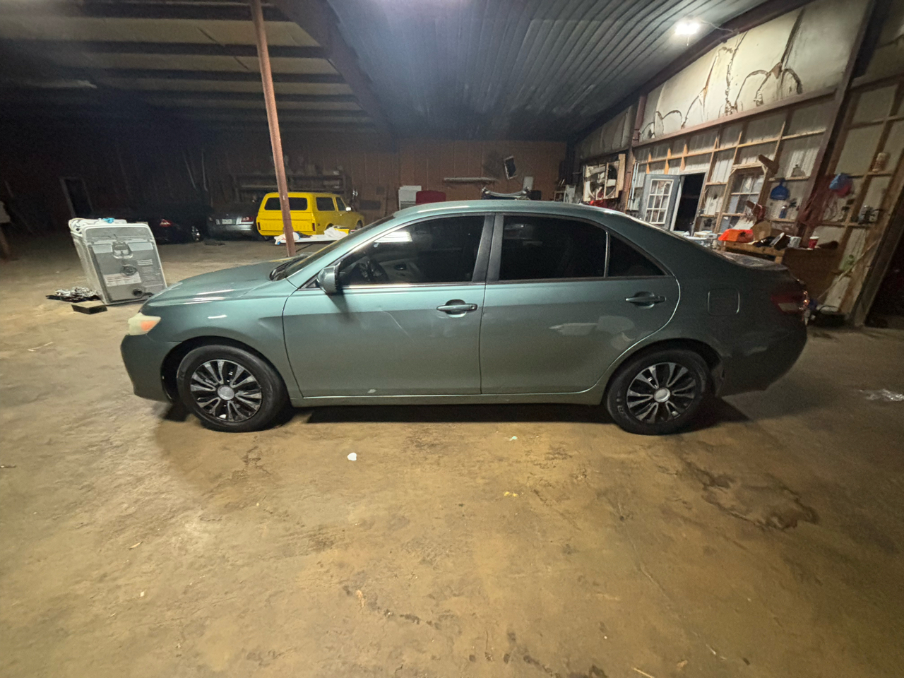 2010 Toyota Camry SE 6-Spd MT