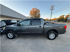 2004 Nissan Titan 