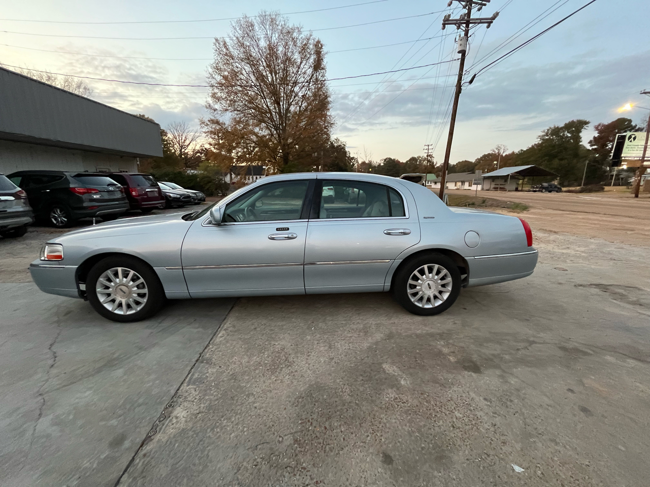 2006 Lincoln Town Car 4dr Sdn Signature