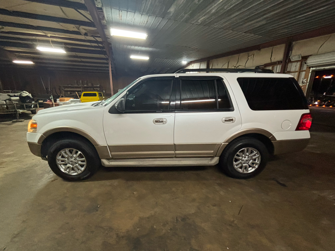 2011 Ford Expedition 2WD 4dr XLT