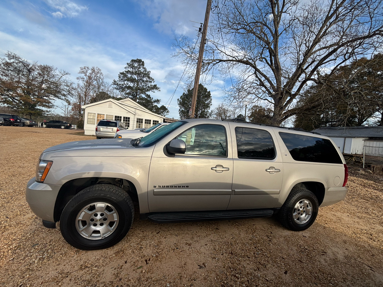 2008 Chevrolet Suburban 2WD 4dr 1500 LT w/2LT