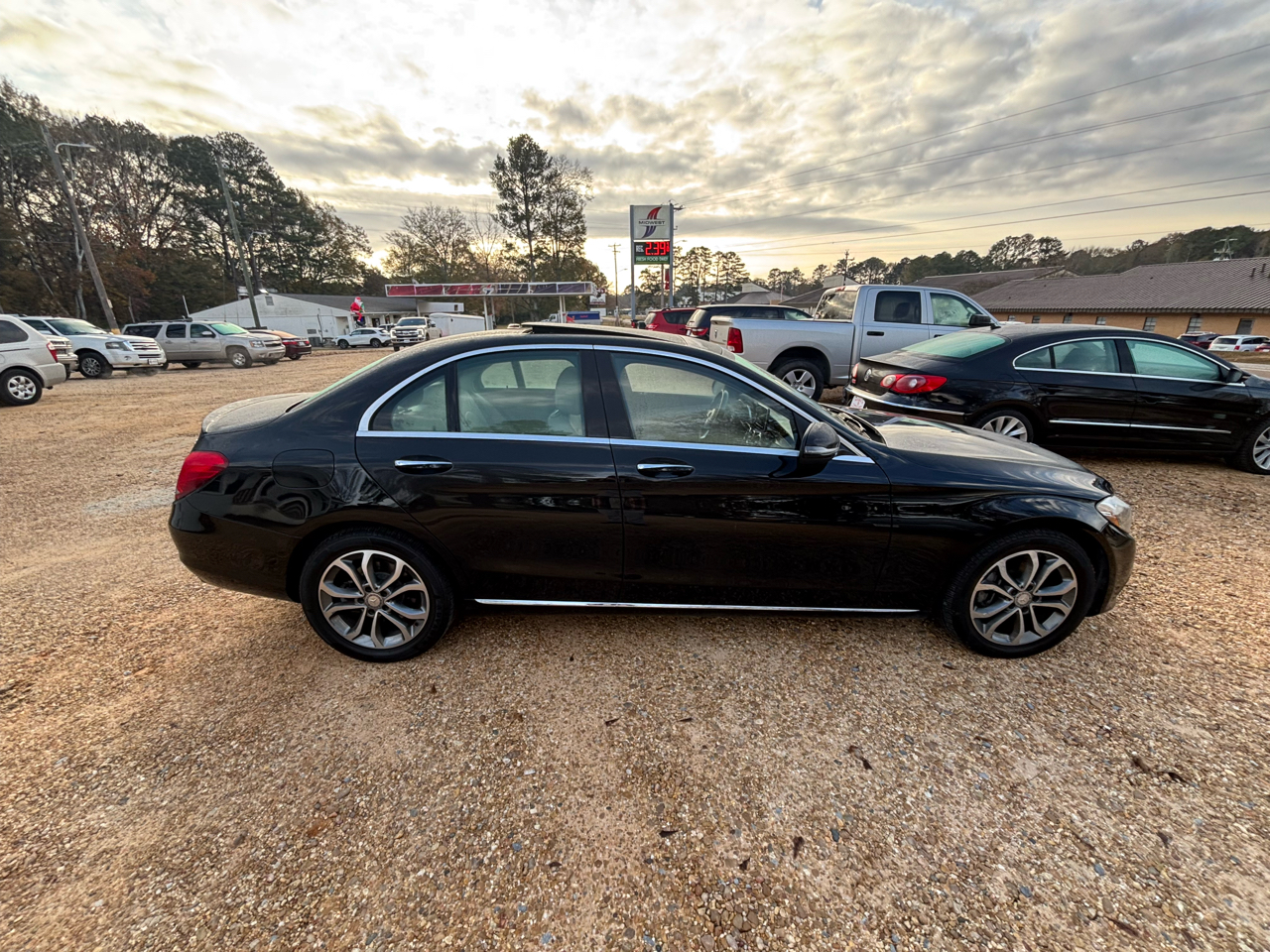 2016 Mercedes-Benz C-Class 4dr Sdn C 300 Luxury 4MATIC