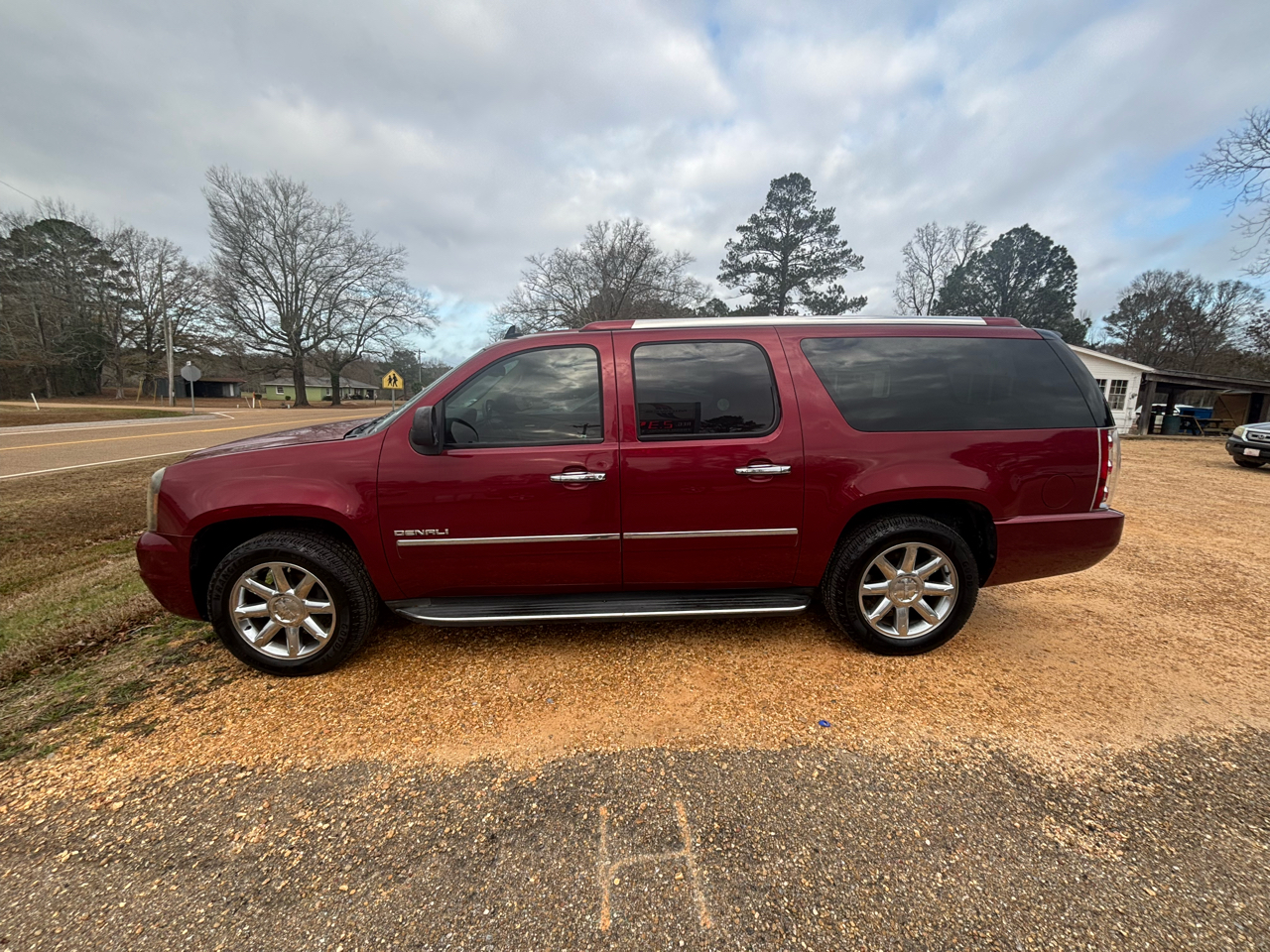 2010 GMC Yukon XL 2WD 4dr 1500 Denali
