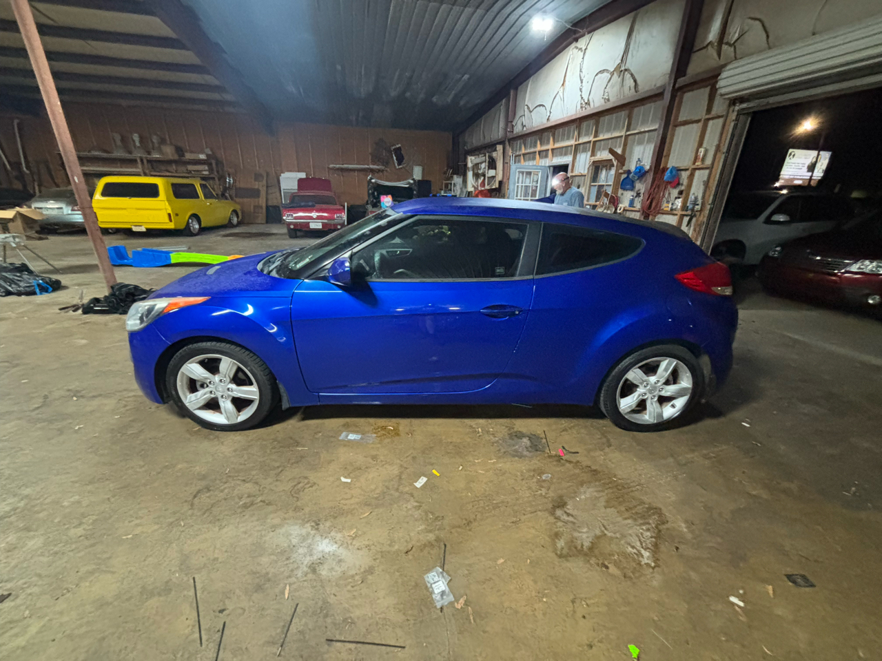 2013 Hyundai Veloster 3dr Cpe Auto w/Black Int