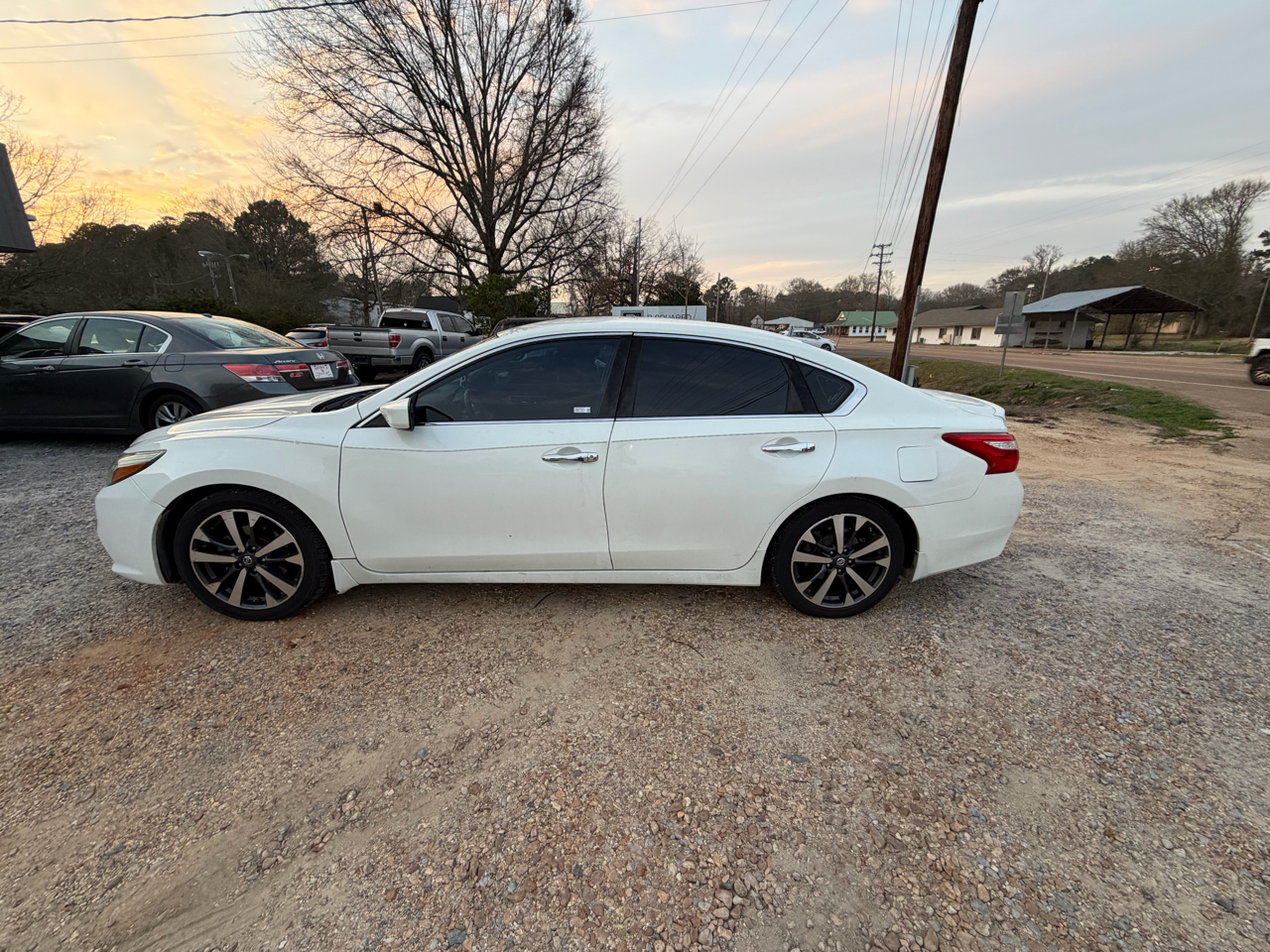 2016 Nissan Altima 4dr Sdn I4 2.5 SR