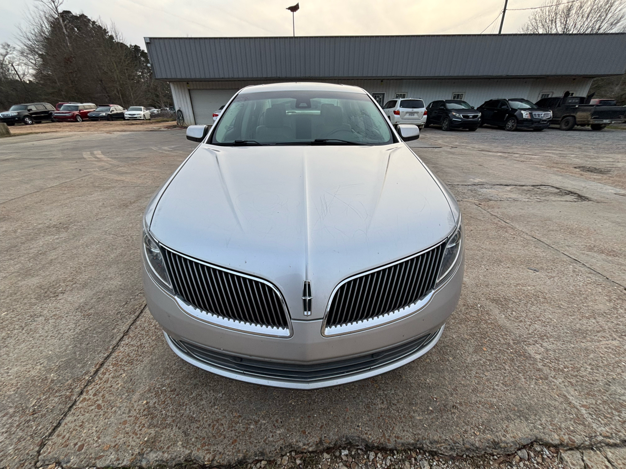 Lincoln MKS 4dr Sdn 3.7L FWD 2013