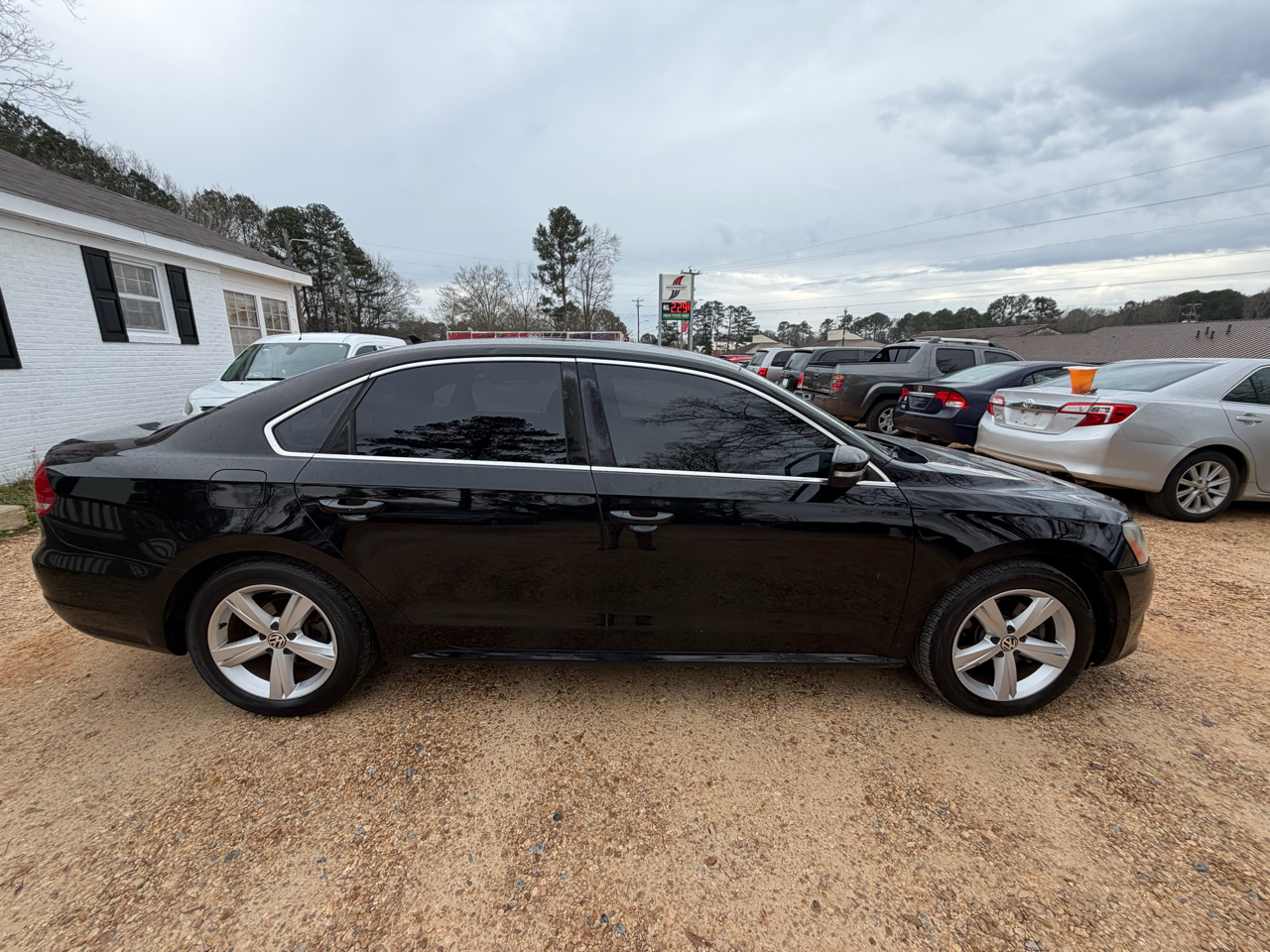 Volkswagen Passat 4dr Sdn 1.8T Auto S 2015