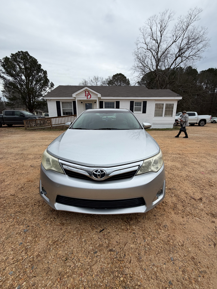 Toyota Camry 4dr Sdn I4 Auto XLE (Natl) 2013
