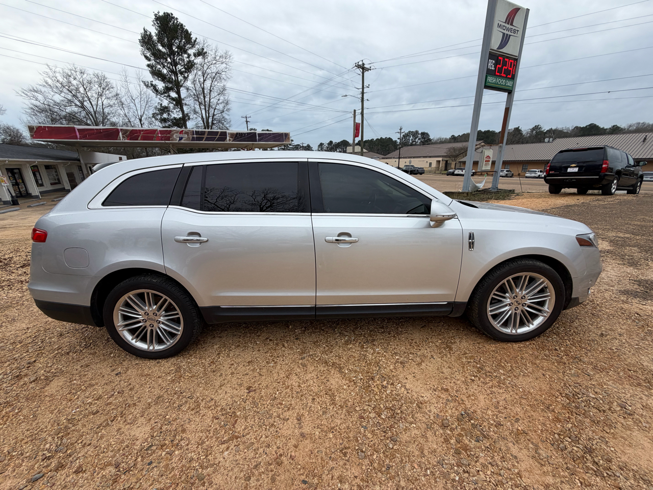 Lincoln MKT 3.5L AWD Standard 2019