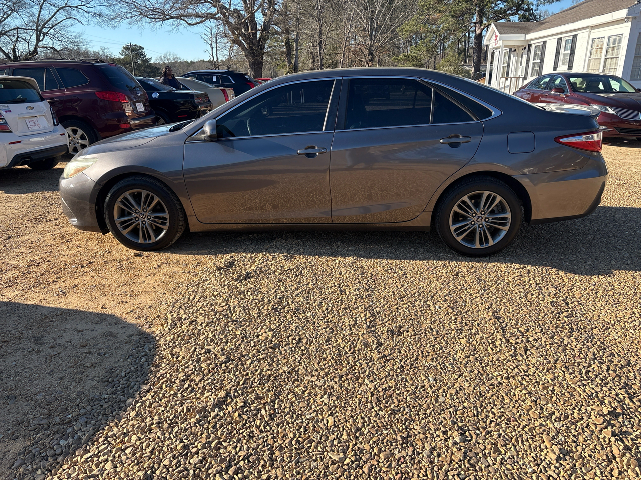 2015 Toyota Camry 4dr Sdn I4 Auto XLE (Natl)