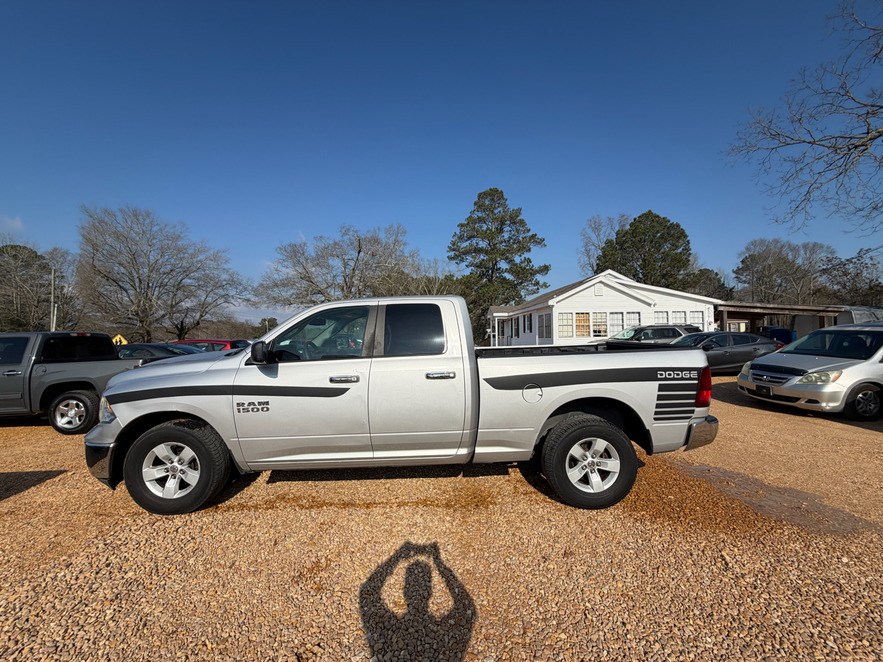 2016 RAM 1500 2WD Quad Cab 140.5" SLT