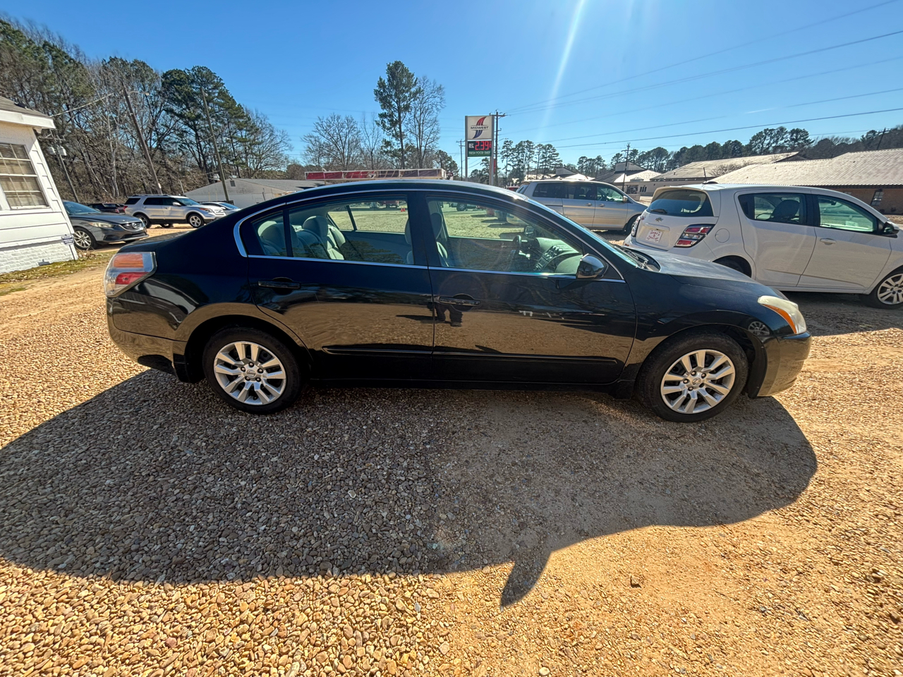 Nissan Altima 4dr Sdn I4 CVT 2.5 S 2010