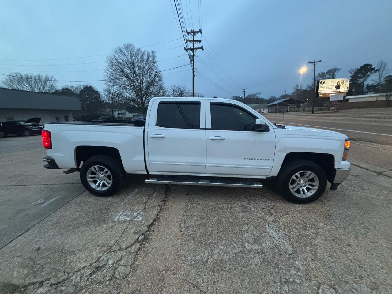 Chevrolet Silverado 1500 2WD Crew Cab 143.5" LT w/1LT 2015