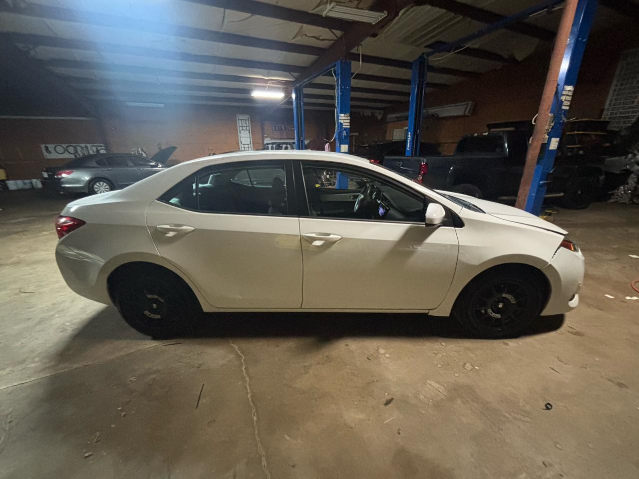 Toyota Corolla 50th Anniversary Special Edition CVT (Natl) 2017