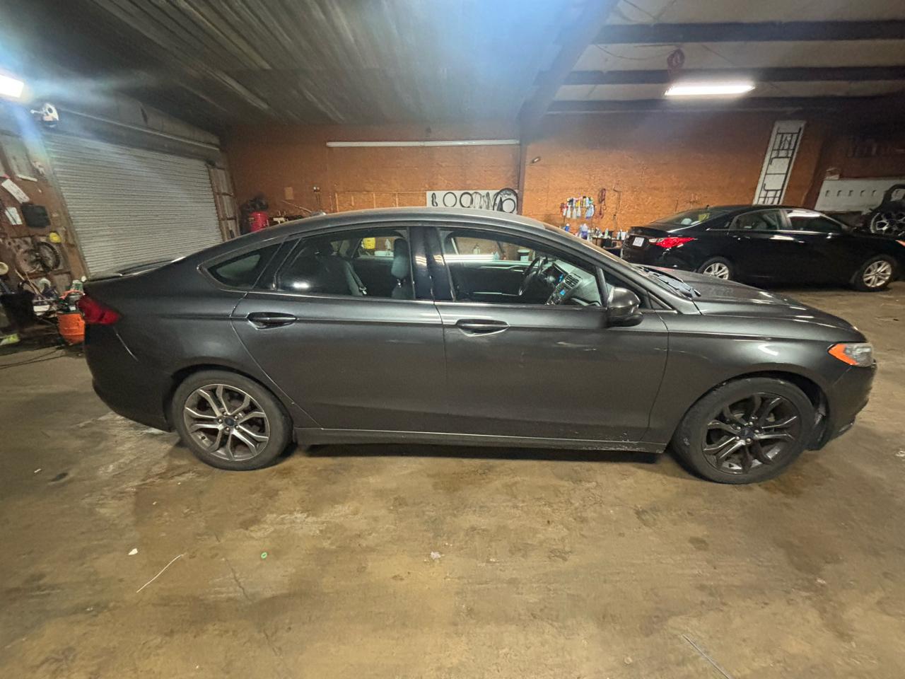 Ford Fusion S FWD 2017