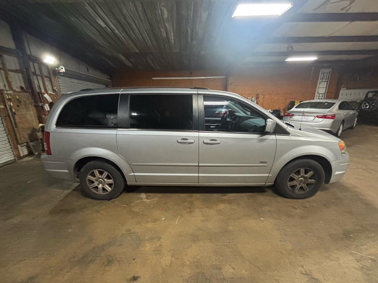 Chrysler Town & Country 4dr Wgn Touring 2008