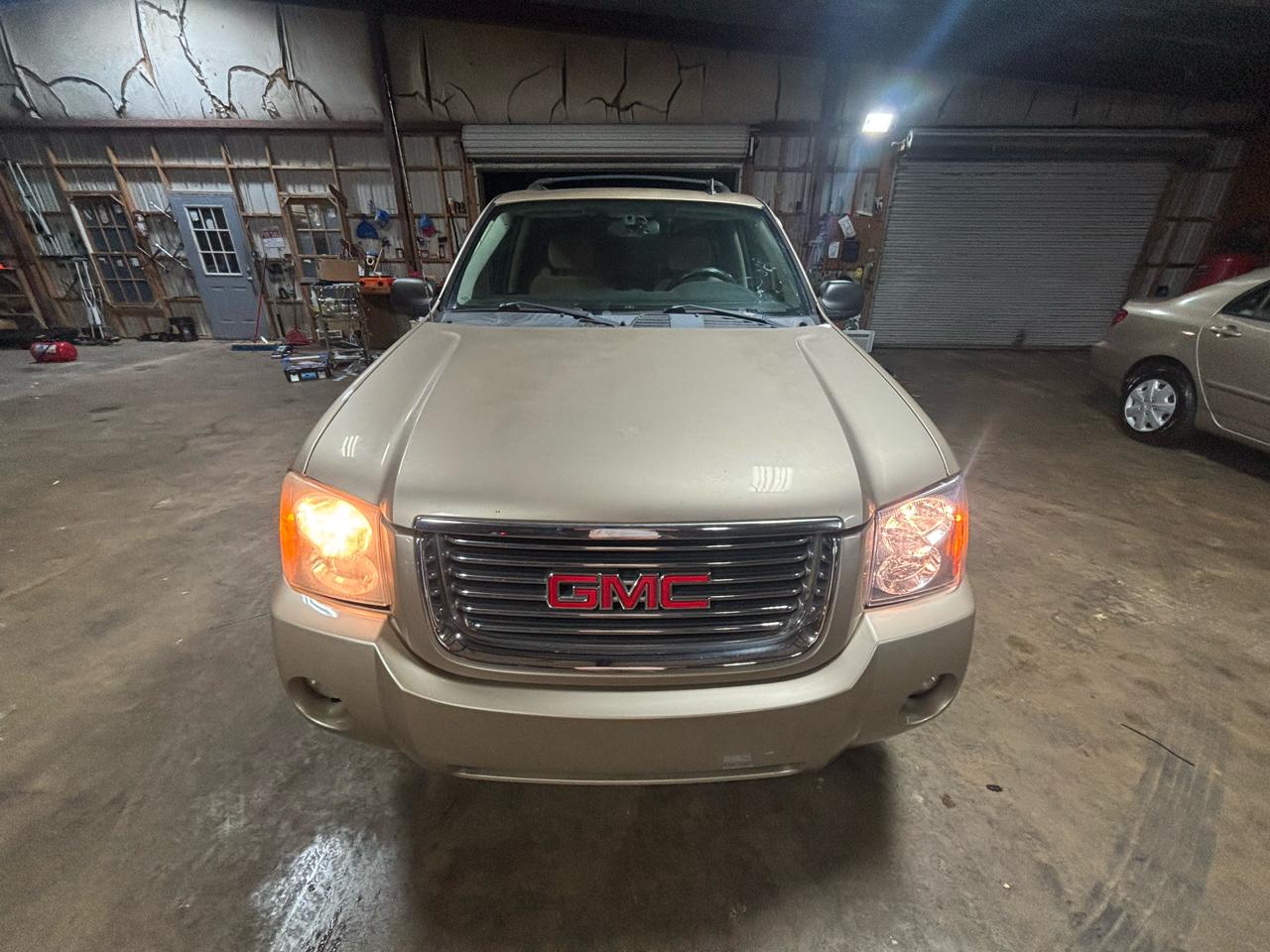 GMC Envoy 4dr 2WD SLE 2006