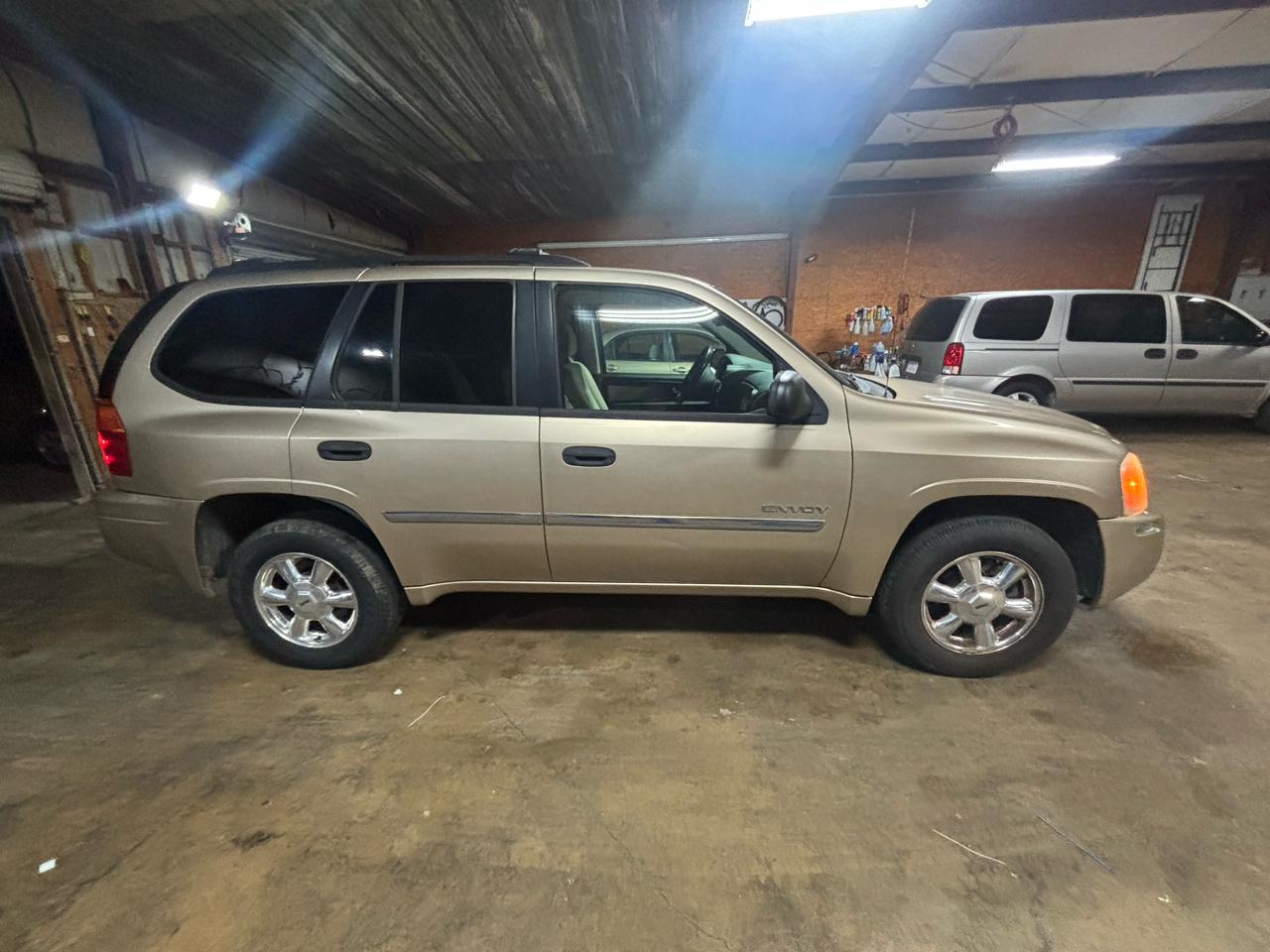 GMC Envoy 4dr 2WD SLE 2006