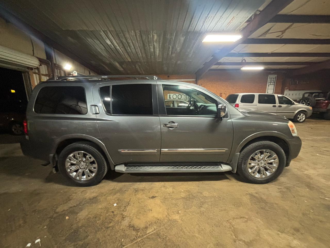 Nissan Armada 2WD 4dr Platinum 2015