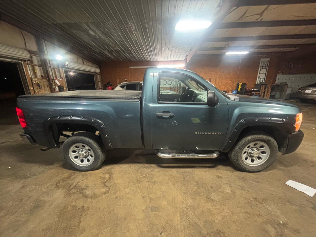 Chevrolet Silverado 1500 2WD Reg Cab 119.0" Work Truck 2013