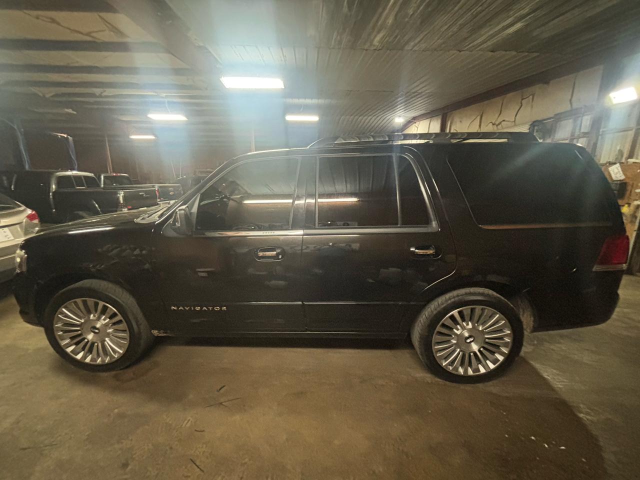 Lincoln Navigator 2WD 4dr 2015