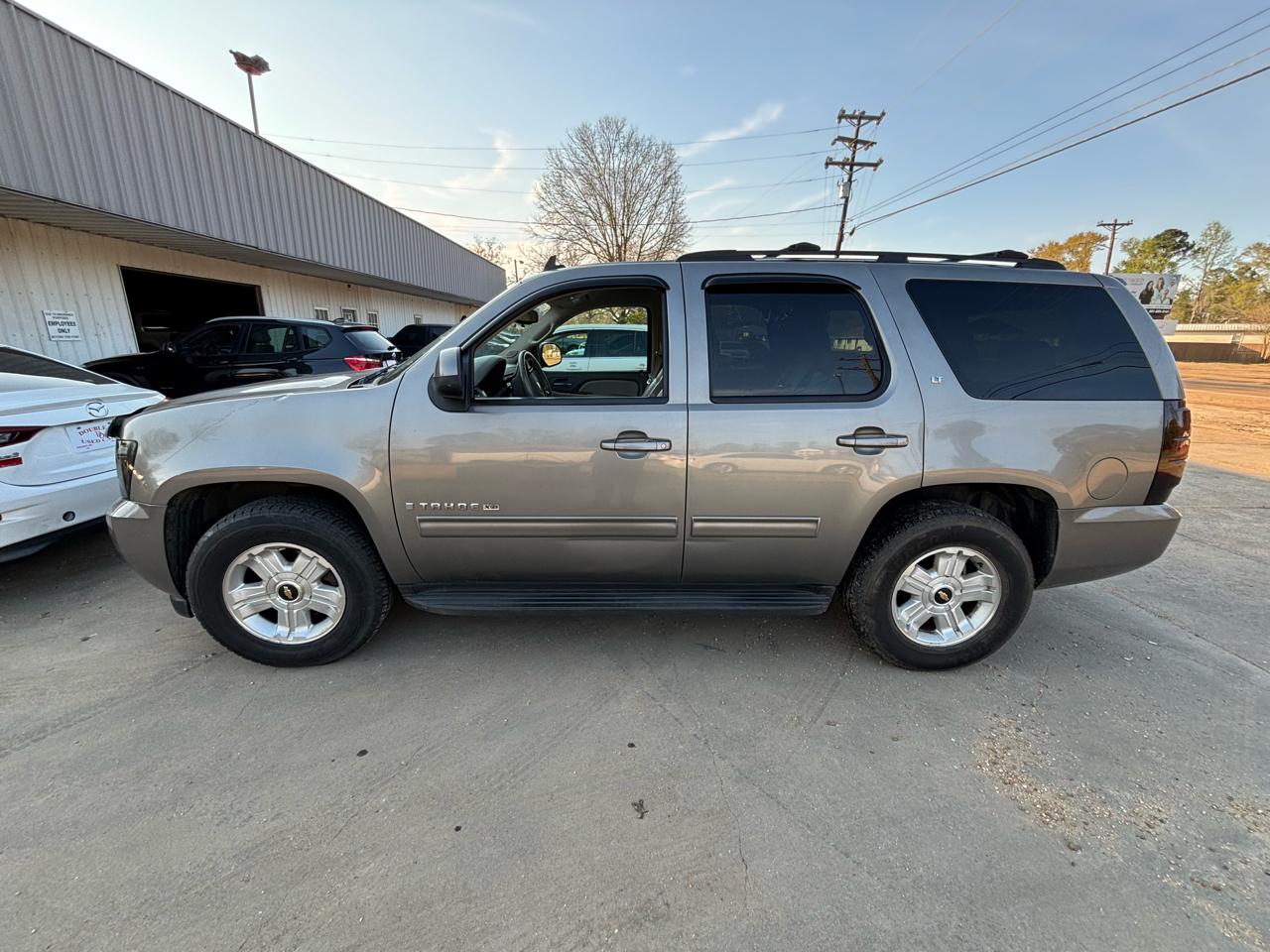 2009 Chevrolet Tahoe 2WD 4dr 1500 LT w/2LT