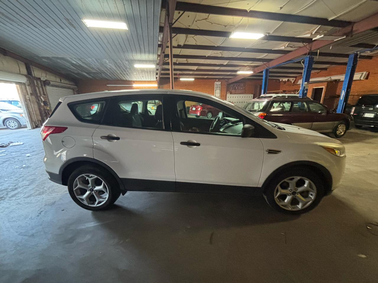 Ford Escape FWD 4dr S 2013