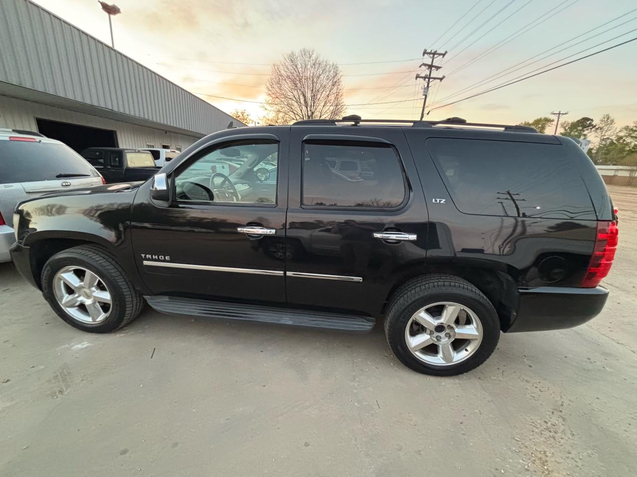Chevrolet Tahoe 4WD 4dr 1500 LTZ 2011