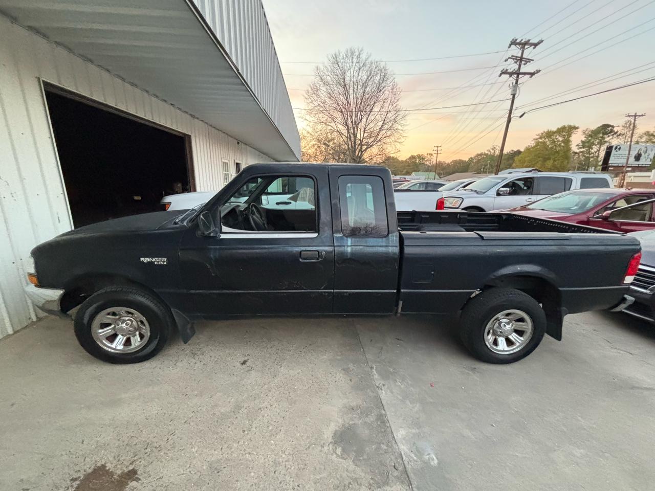 Ford Ranger Supercab 126" WB XLT 2000