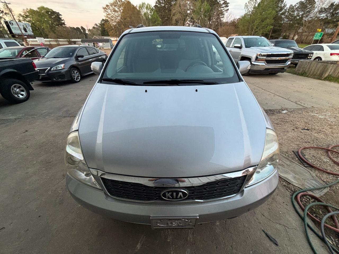 Kia Sedona 4dr LWB LX 2011