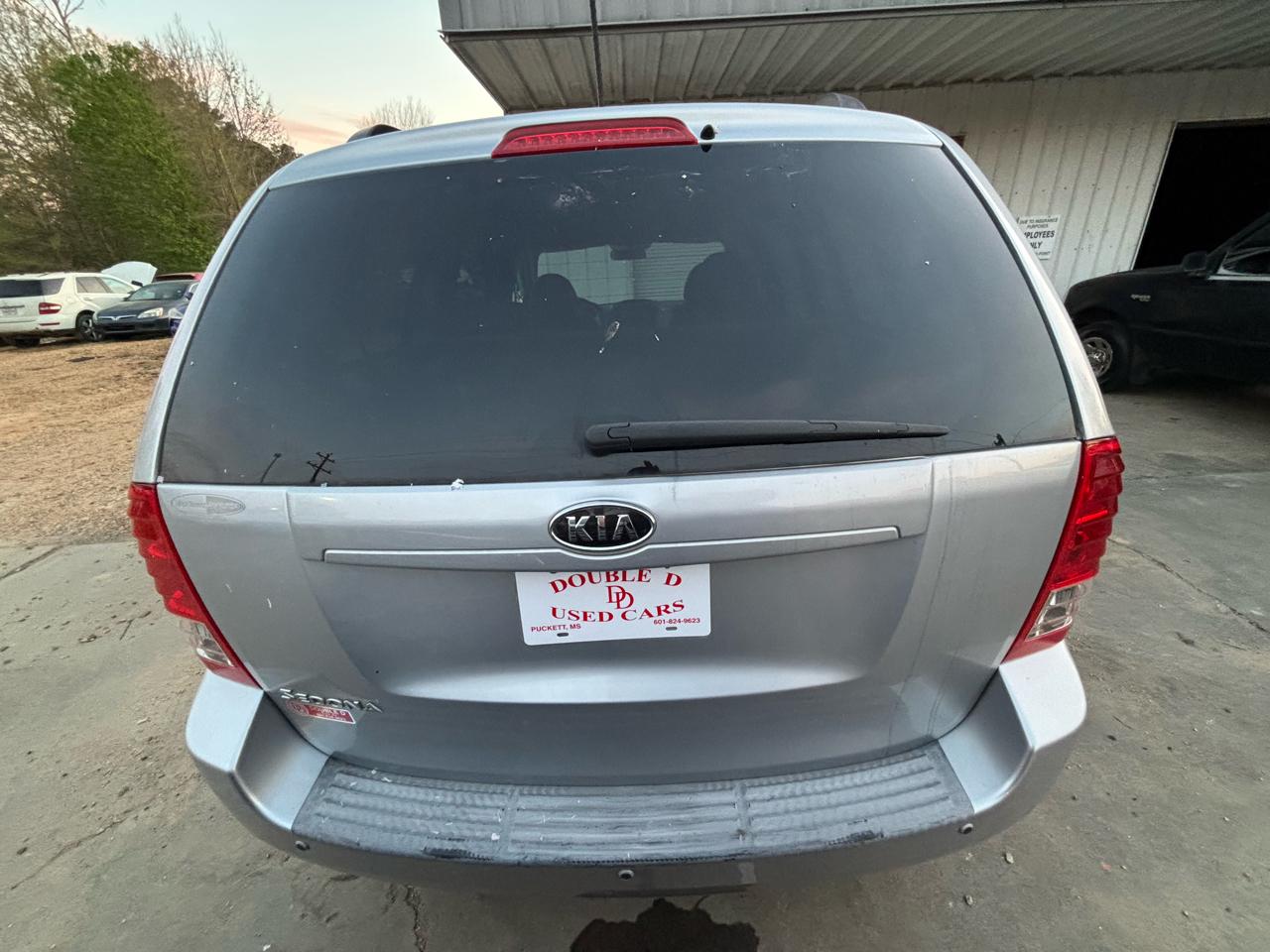 Kia Sedona 4dr LWB LX 2011