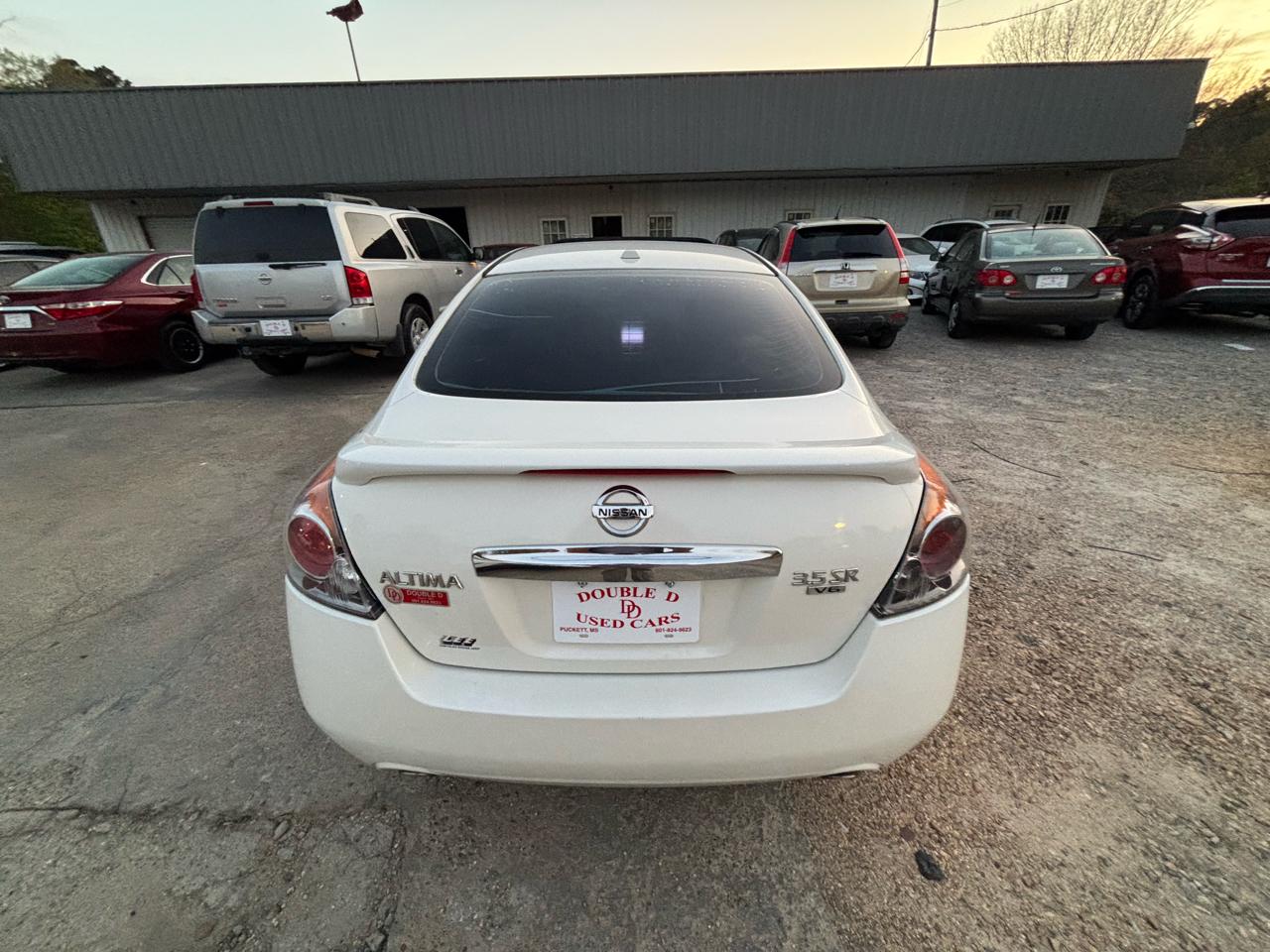 Nissan Altima 4dr Sdn V6 CVT 3.5 SR 2012