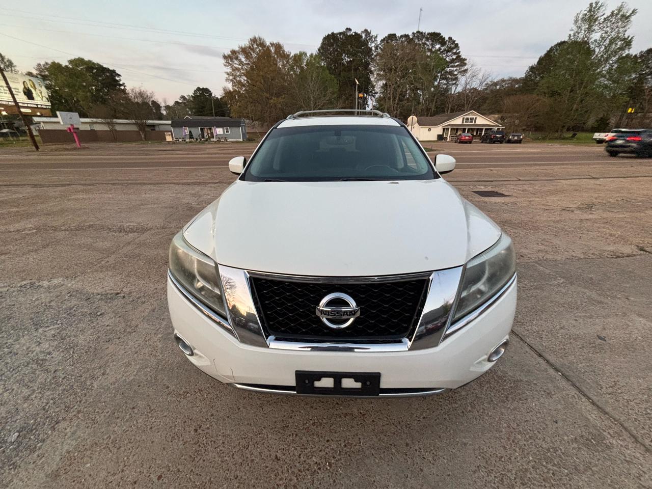 Nissan Pathfinder 2WD 4dr SL 2014