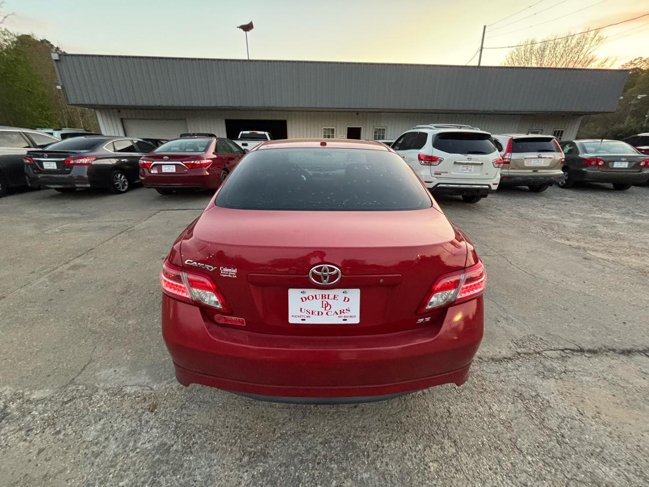 Toyota Camry 4dr Sdn I4 Man LE (Natl) 2011